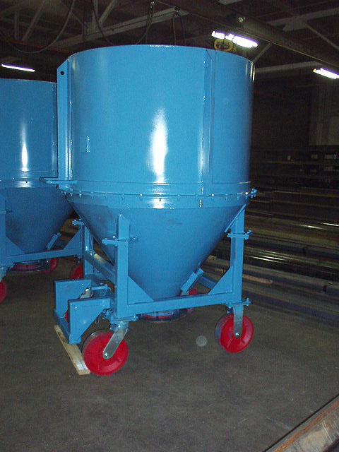 Blue hopper with red wheels (side view)
